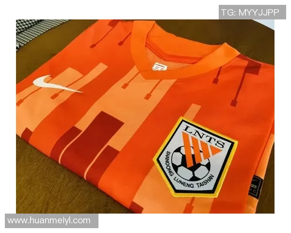 足球球星专属款球衣能否作为日常服饰穿着探讨